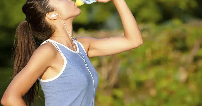 Comment les boissons énergétiques peuvent-elles aider à la performance sportive