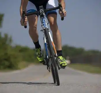 Pourquoi les cyclistes s'épilent-ils les jambes ?